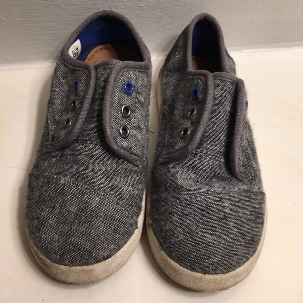 TOMS slip on boys wool shoes